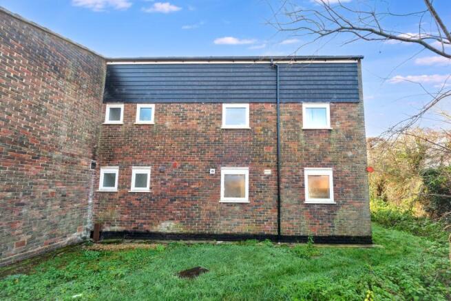 Flat 23 Warren Bank, Simpson, Milton Keynes MK6 3AQ