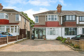 4, Daphne Gardens, London E4 9SP