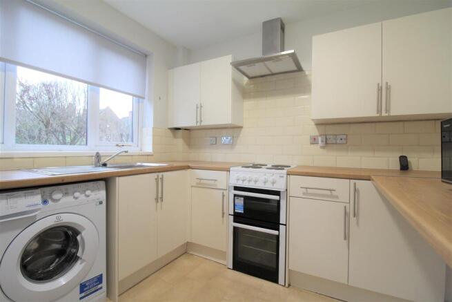 2 Kitchen.JPG