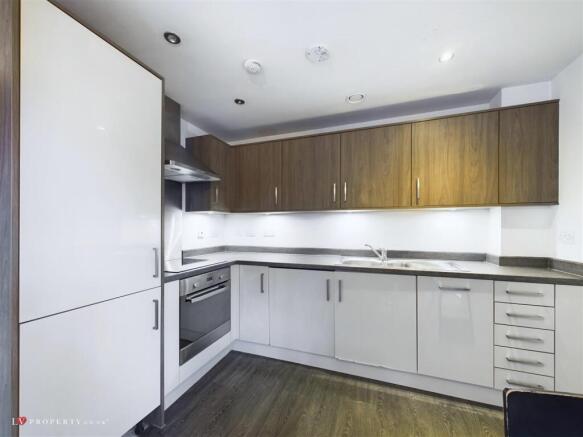 CAM05016G0-PR0020-ST