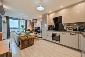 12, 210 New Willow House, Plaistow Road, Plaistow, London E13 0AL