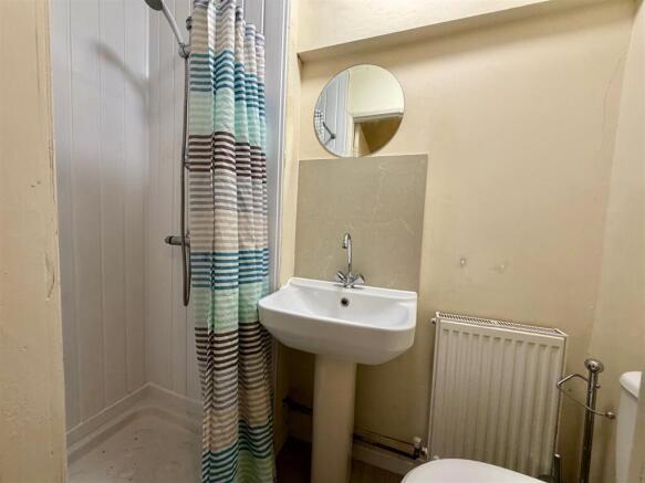 2 bed Flat to rent Image 6