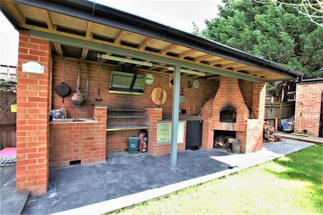 Outdoor Kitchen