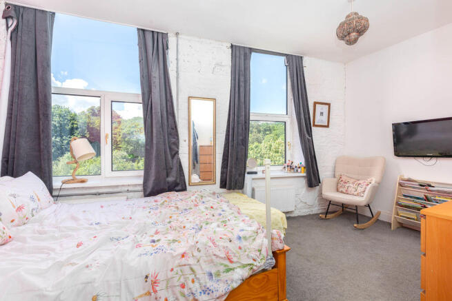 2 bed Terraced for sale Image 8