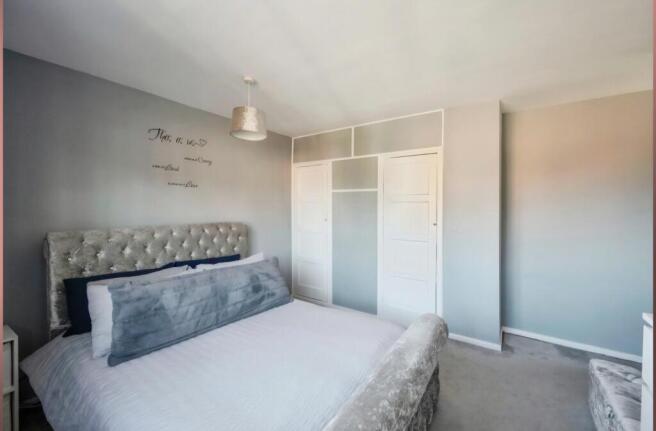 3 bed Semi-Detached for sale Image 7