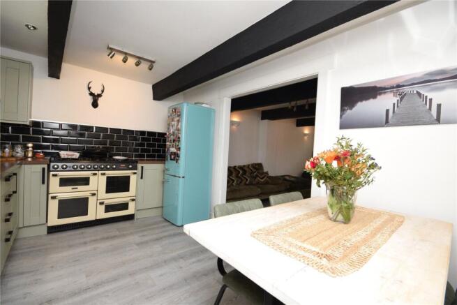 3 bed Terraced for sale Image 4