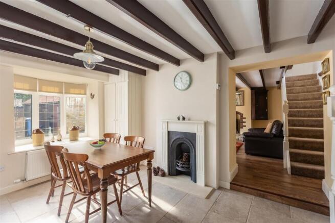 2 bed House for sale Image 4