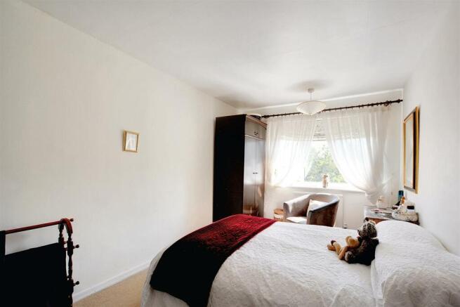 Bedroom 1_1.jpeg