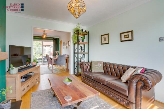 3 bed Semi-Detached for sale Image 6