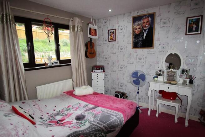 BEDROOM 2A