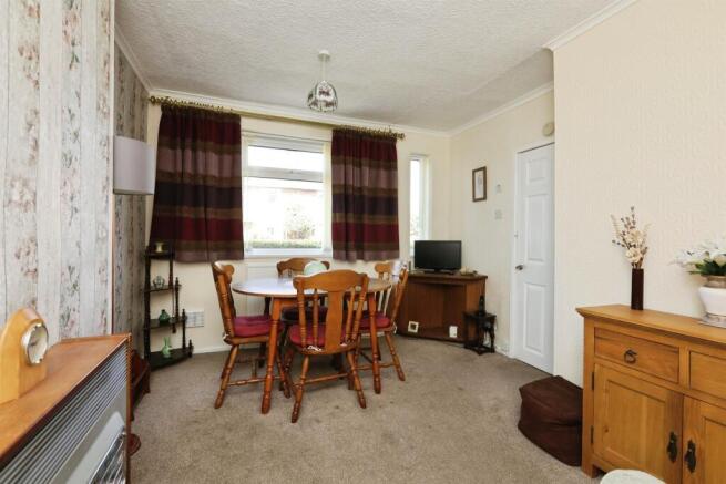 2 bed Semi-Detached for sale Image 4