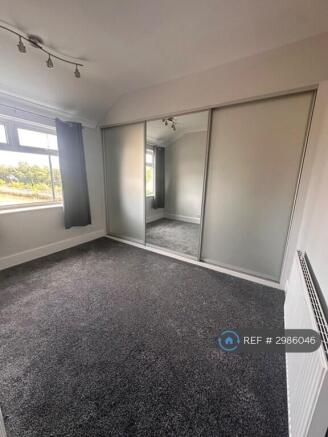3 bed Terraced to rent Image 6