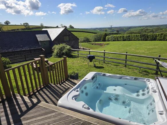 Garden/Hot Tub
