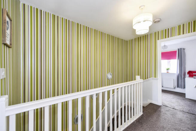 3 bed Terraced for sale Image 10