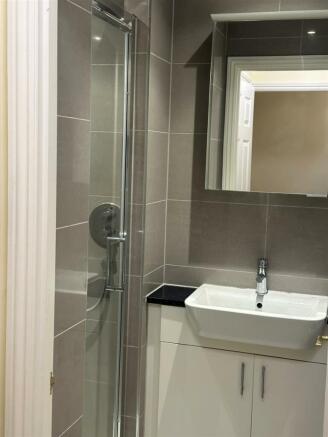 A PORT SHOWER ROOM N