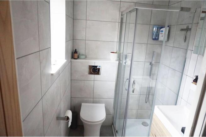 Master En-suite