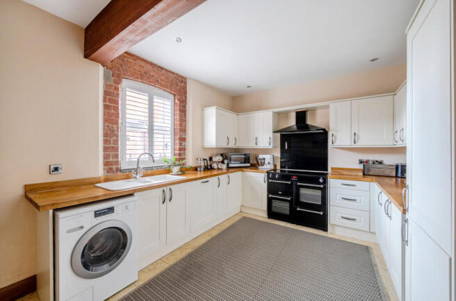 1348133-6-68bffc6...