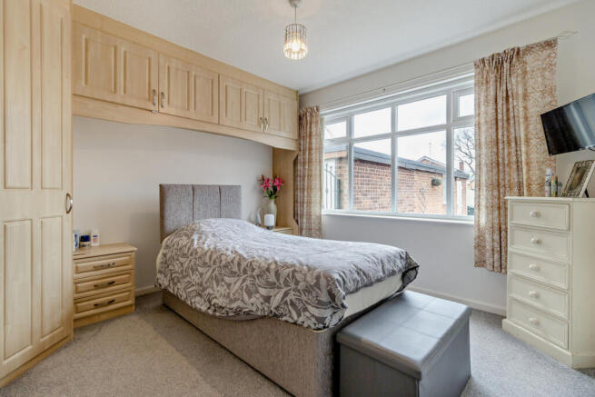 2 bed Bungalow for sale Image 6