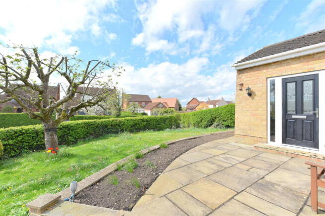 3 bed Detached Bungalow for sale Image 10