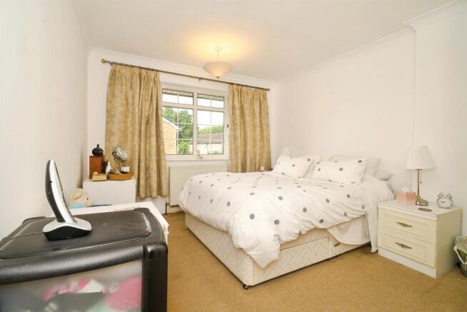 3 bed Semi-Detached for sale Image 8