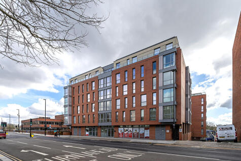 High Street, Brentford, TW8