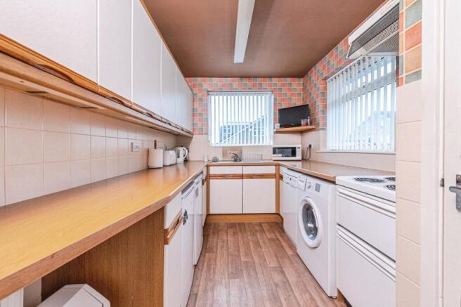 2 bed Semi-Detached for sale Image 8