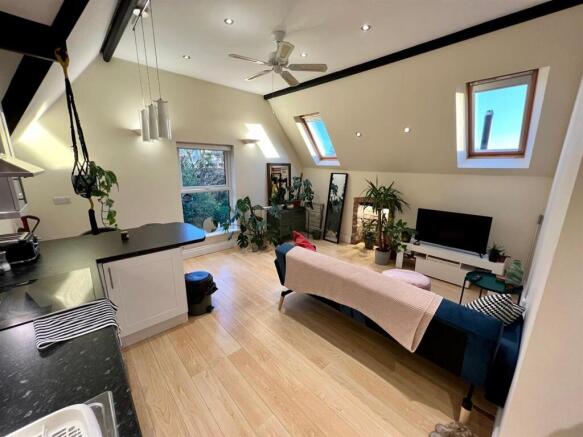 Wardle10Lounge.jpg