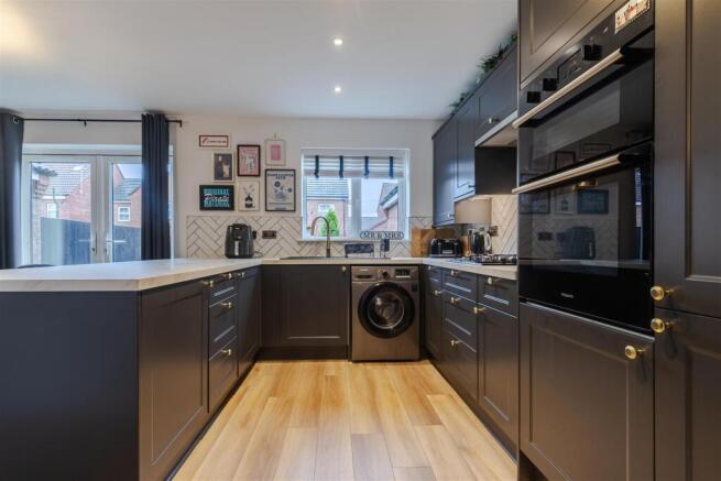 Kitchen diner