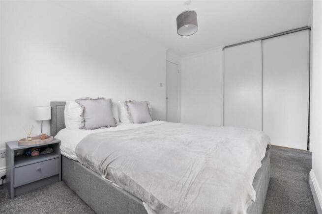 3 bed Semi-Detached for sale Image 11