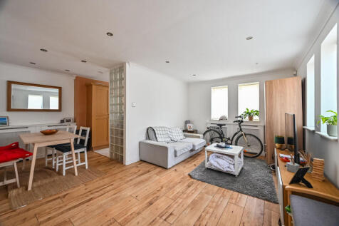Torrington Place, Wapping, London, E1W
