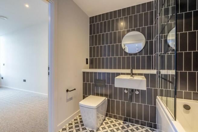 2 bed Apartment for sale Image 5