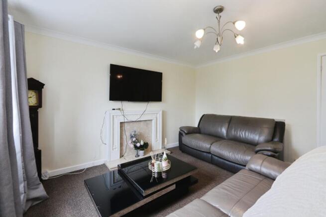 3 bed Terraced for sale Image 8