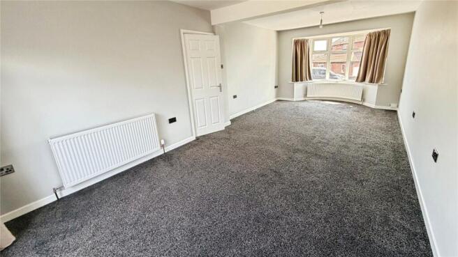 3 bed Semi-Detached to rent Image 4