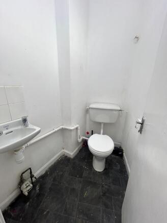 2 bed Flat to rent Image 7