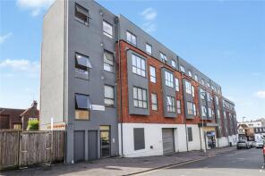 Flat 11, 4 Kings Court, Little King Street, East Grinstead RH19 3SN