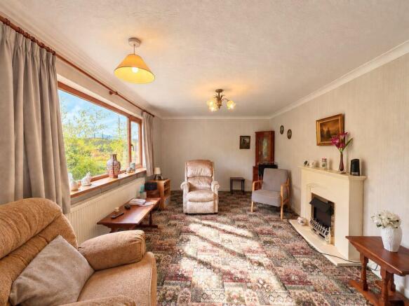 Elder Lane, Burntwood, WS7 9BT photo 4