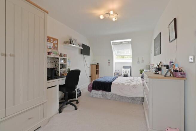 6 bed Detached for sale Image 6
