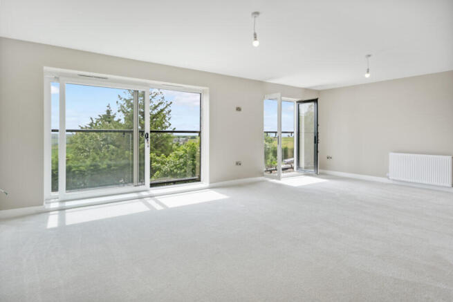 4 bed Detached for sale Image 4