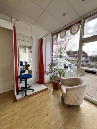 14 the pantiles 3.jpg