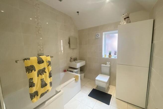 Family Bathroom 