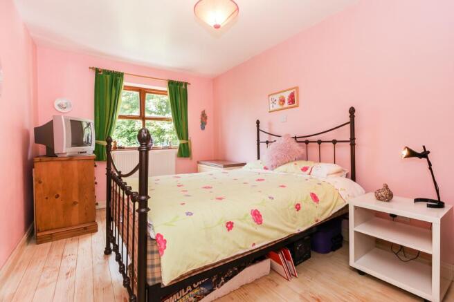 Bedroom 2 (Double)