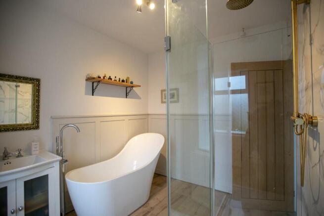 3 bed Town House for sale Image 7