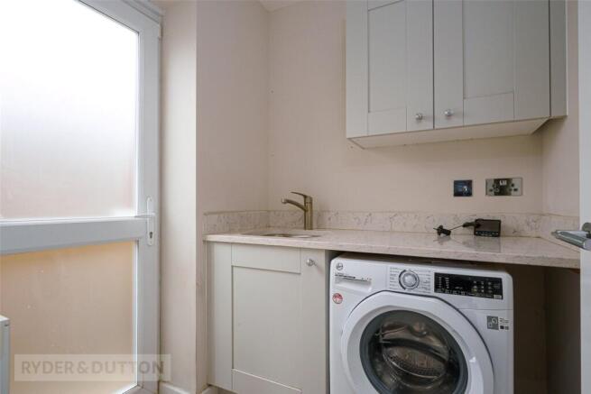 4 bed Detached for sale Image 7