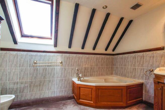 Family Bathroom 