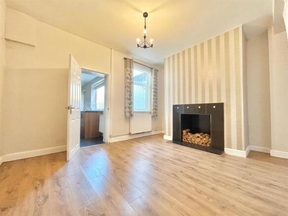 Dining room.jpg