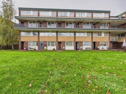 Mercury House TW8