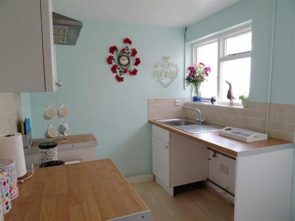 KITCHEN: