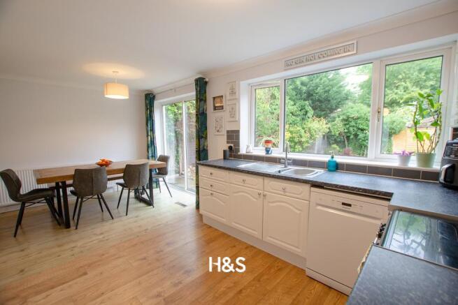 60 swanswell - kitchen 3.jpg