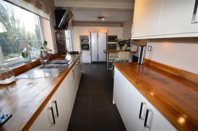 BREAKFAST KITCHEN