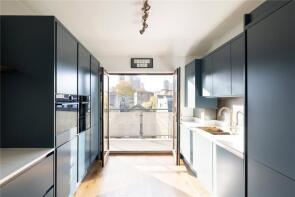 25, 14 Atlantic House, Waterson Street, Hackney, London E2 8HH